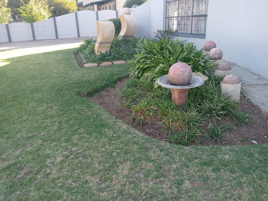 4 Bedroom Property for Sale in Riebeeckstad Free State